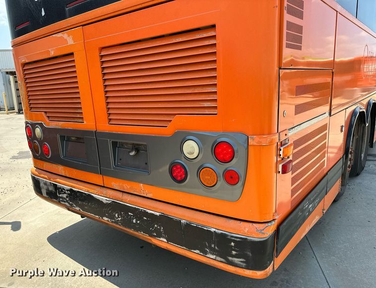 image for item OG9132 2005 Prevost LeMirage XL II  coach bus