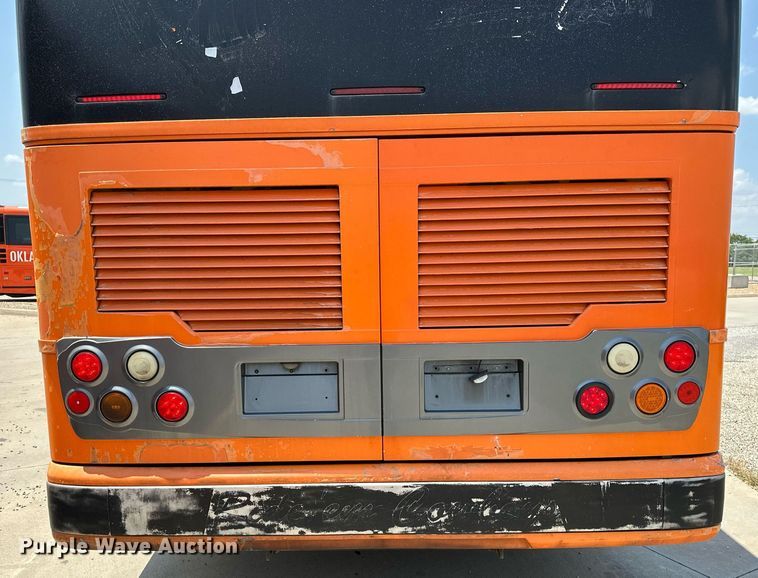 image for item OG9132 2005 Prevost LeMirage XL II  coach bus