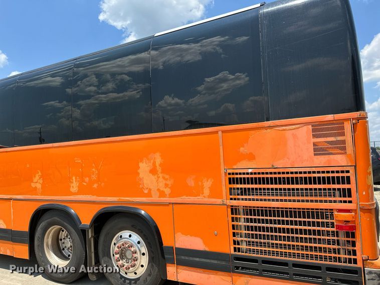 image for item OG9132 2005 Prevost LeMirage XL II  coach bus