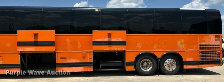 image for item OG9132 2005 Prevost LeMirage XL II  coach bus