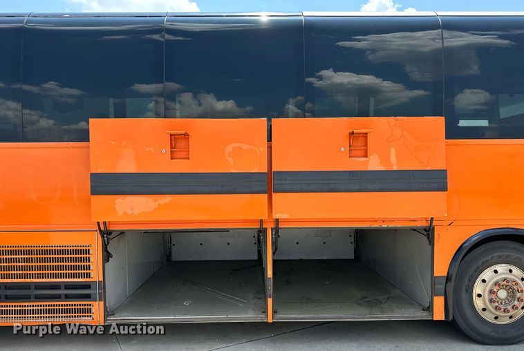 image for item OG9132 2005 Prevost LeMirage XL II  coach bus