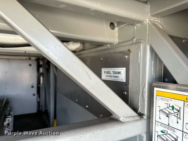 image for item OG9132 2005 Prevost LeMirage XL II  coach bus