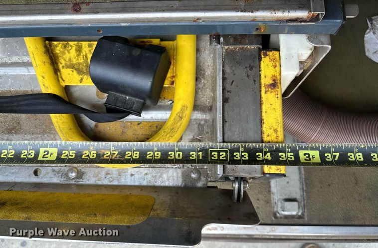 image for item OG9132 2005 Prevost LeMirage XL II  coach bus