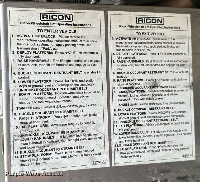 image for item OG9132 2005 Prevost LeMirage XL II  coach bus