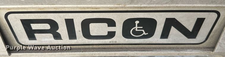 image for item OG9132 2005 Prevost LeMirage XL II  coach bus