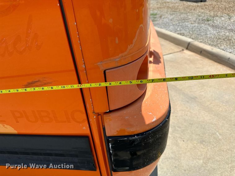 image for item OG9132 2005 Prevost LeMirage XL II  coach bus