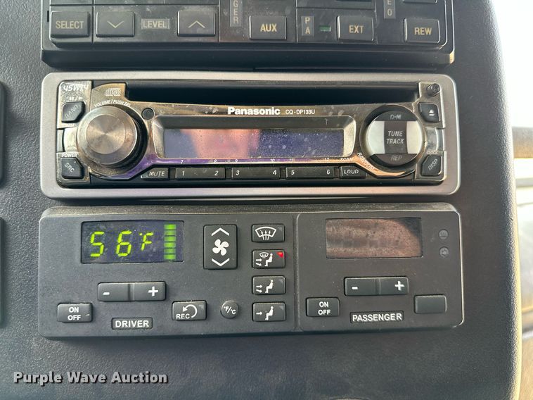 image for item OG9132 2005 Prevost LeMirage XL II  coach bus