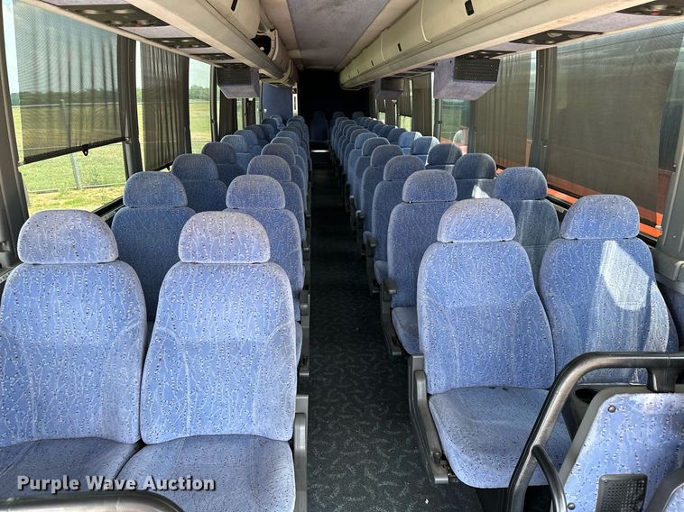 image for item OG9132 2005 Prevost LeMirage XL II  coach bus