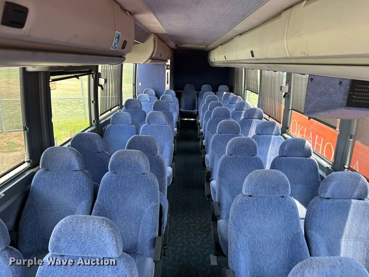 image for item OG9132 2005 Prevost LeMirage XL II  coach bus