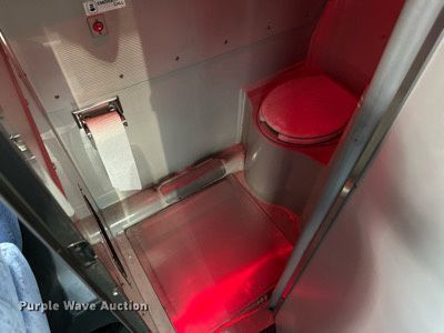 image for item OG9132 2005 Prevost LeMirage XL II  coach bus