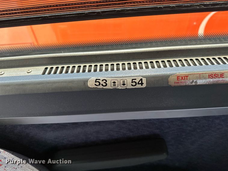 image for item OG9132 2005 Prevost LeMirage XL II  coach bus