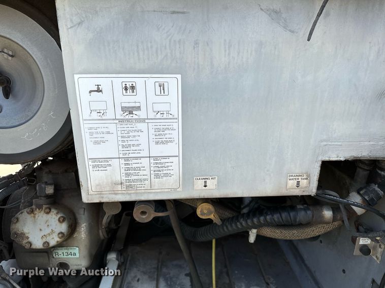 image for item OG9132 2005 Prevost LeMirage XL II  coach bus