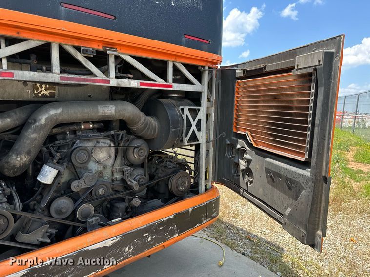 image for item OG9132 2005 Prevost LeMirage XL II  coach bus