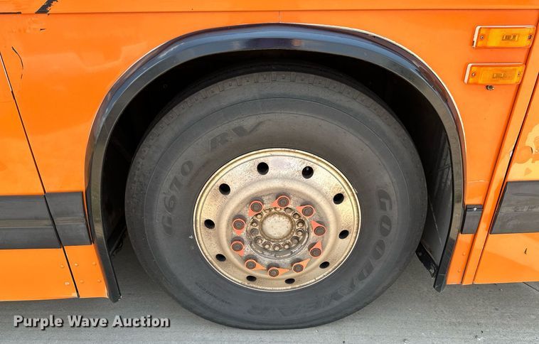 image for item OG9132 2005 Prevost LeMirage XL II  coach bus