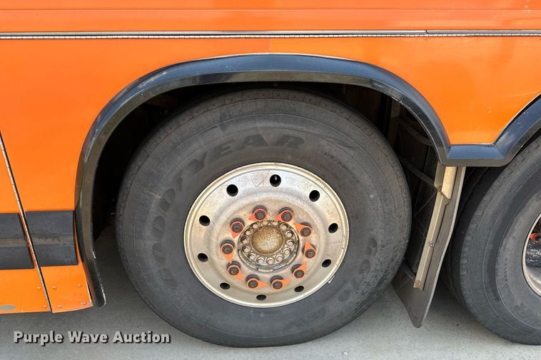 image for item OG9132 2005 Prevost LeMirage XL II  coach bus