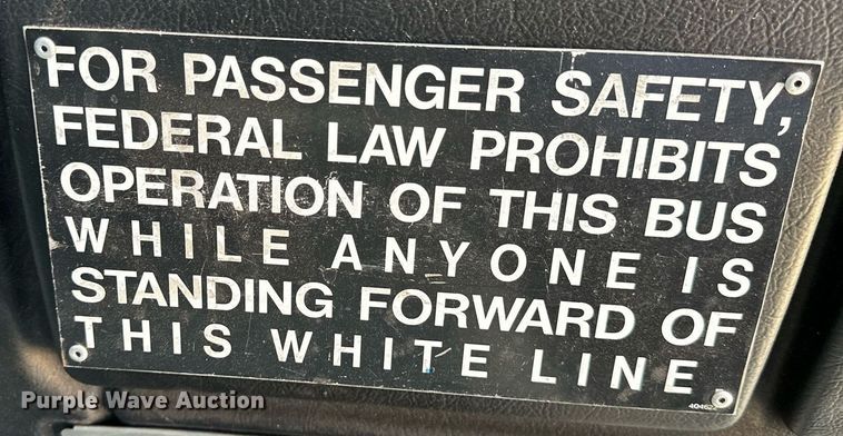 image for item OG9132 2005 Prevost LeMirage XL II  coach bus