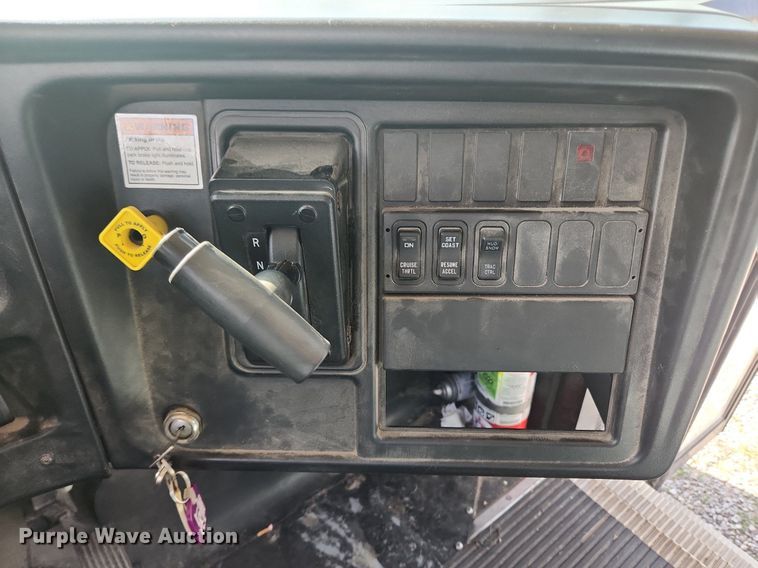 image for item OK9591 2005 International CE200  school bus