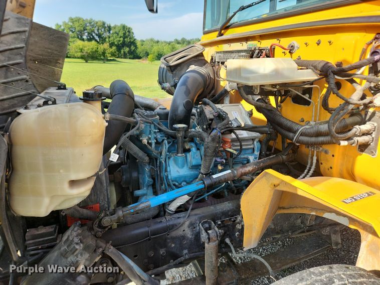 image for item OK9591 2005 International CE200  school bus