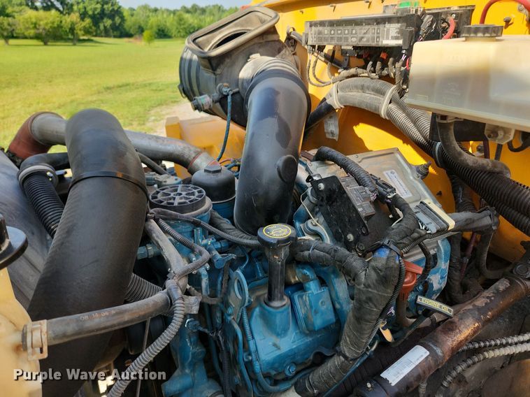 image for item OK9591 2005 International CE200  school bus