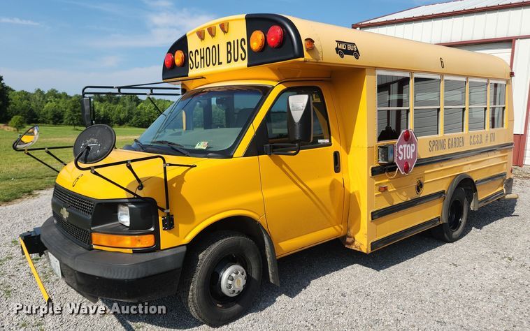 image for item OK9593 2003 Chevrolet Express G3500  school bus