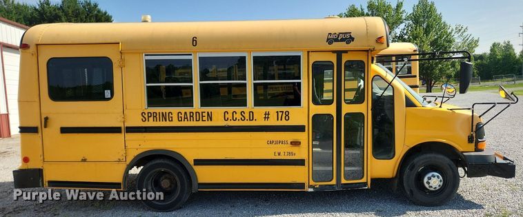 image for item OK9593 2003 Chevrolet Express G3500  school bus