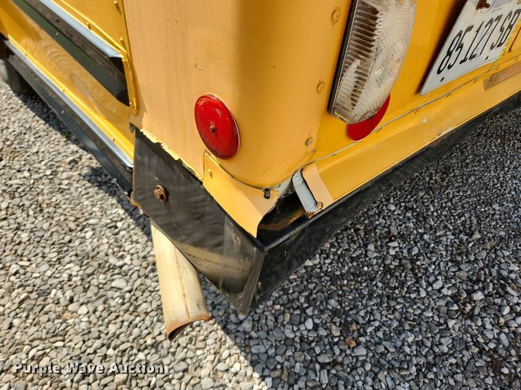 image for item OK9593 2003 Chevrolet Express G3500  school bus