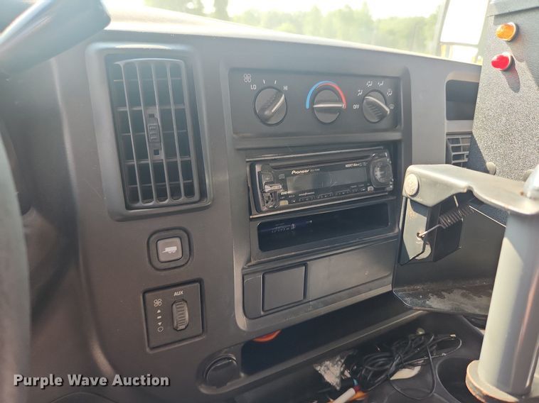 image for item OK9593 2003 Chevrolet Express G3500  school bus