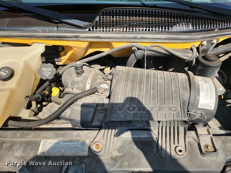 image for item OK9593 2003 Chevrolet Express G3500  school bus