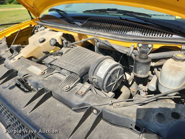 image for item OK9593 2003 Chevrolet Express G3500  school bus