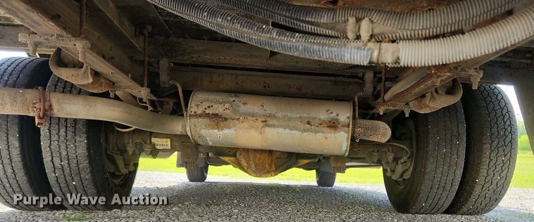 image for item OK9593 2003 Chevrolet Express G3500  school bus