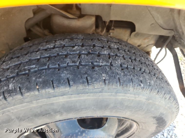 image for item OK9593 2003 Chevrolet Express G3500  school bus