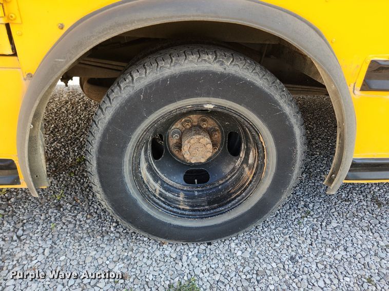 image for item OK9593 2003 Chevrolet Express G3500  school bus