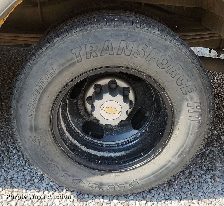 image for item OK9593 2003 Chevrolet Express G3500  school bus