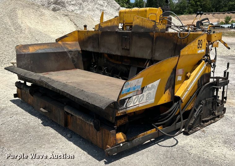 image for item OK9611 1994 LeeBoy 1000B  paver