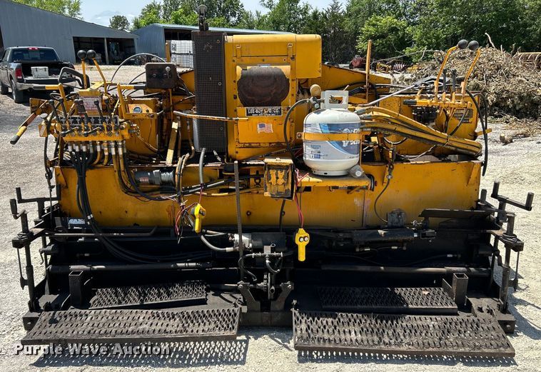 image for item OK9611 1994 LeeBoy 1000B  paver
