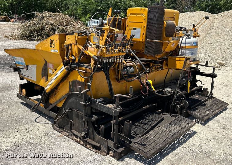 image for item OK9611 1994 LeeBoy 1000B  paver