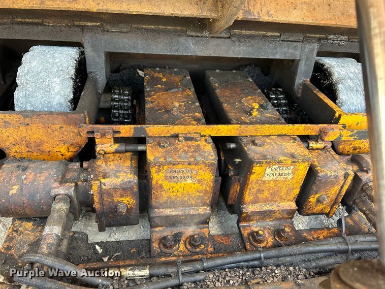 image for item OK9611 1994 LeeBoy 1000B  paver