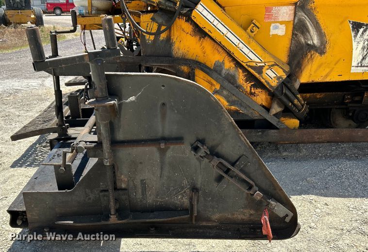 image for item OK9611 1994 LeeBoy 1000B  paver