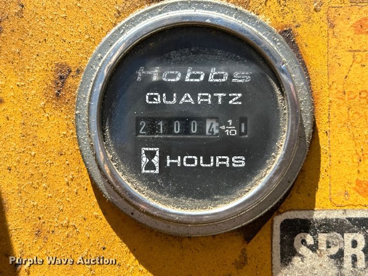 image for item OK9611 1994 LeeBoy 1000B  paver