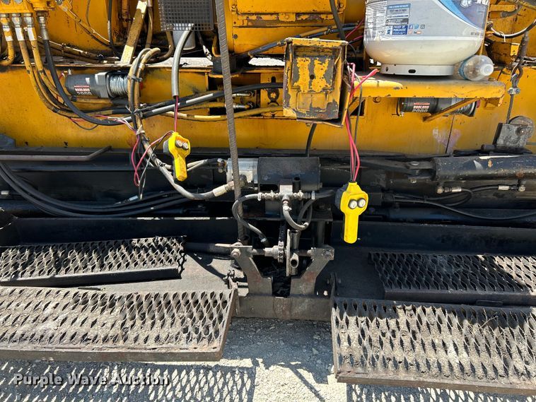 image for item OK9611 1994 LeeBoy 1000B  paver