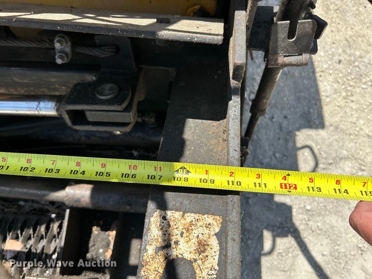 image for item OK9611 1994 LeeBoy 1000B  paver