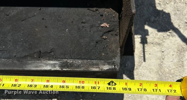 image for item OK9611 1994 LeeBoy 1000B  paver