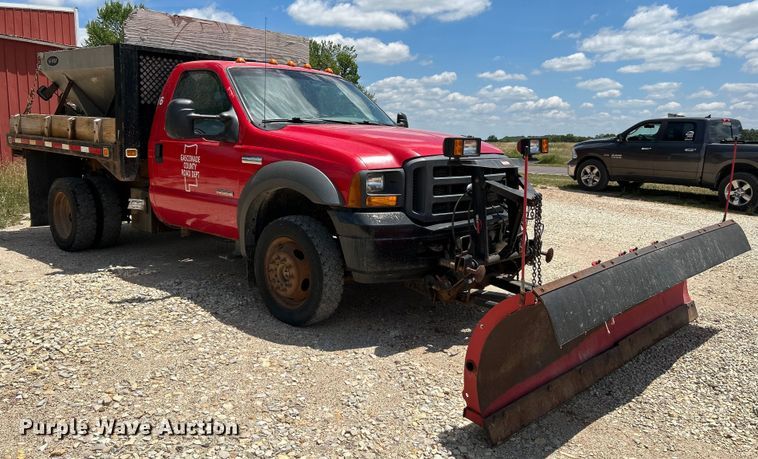 image for item OK9612 2005 Ford F550 Super Duty  dump flatbed truck