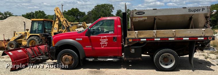 image for item OK9612 2005 Ford F550 Super Duty  dump flatbed truck