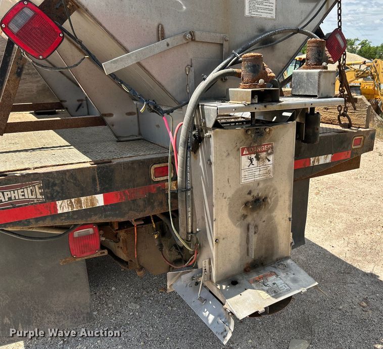 image for item OK9612 2005 Ford F550 Super Duty  dump flatbed truck