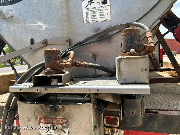 image for item OK9612 2005 Ford F550 Super Duty  dump flatbed truck