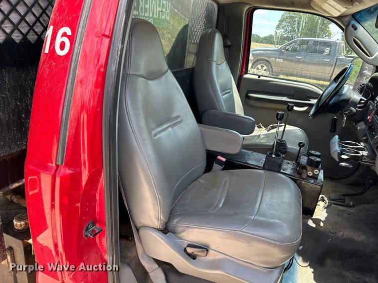 image for item OK9612 2005 Ford F550 Super Duty  dump flatbed truck