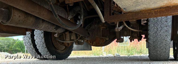 image for item OK9612 2005 Ford F550 Super Duty  dump flatbed truck