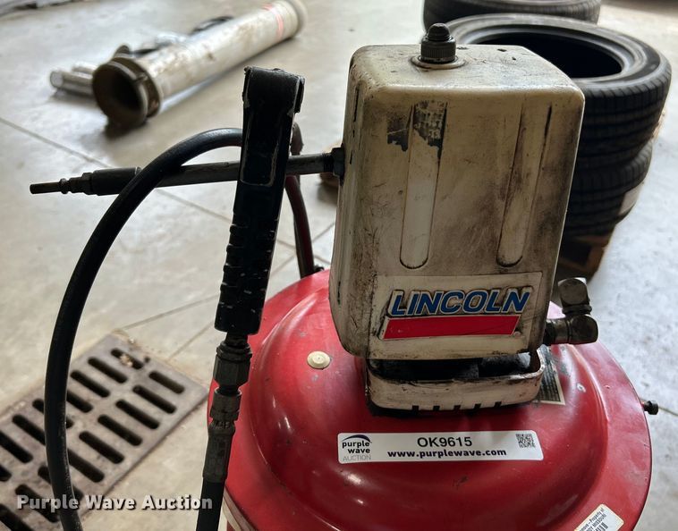 image for item OK9615 Lincoln  pneumatic pump
