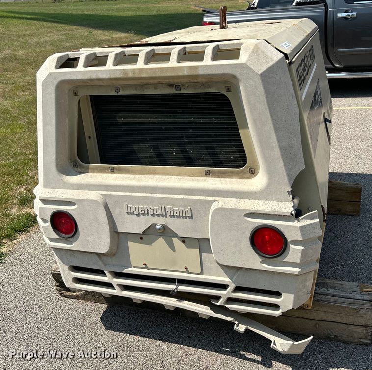 image for item OK9629 2000 Ingersoll Rand PL185WJD  air compressor